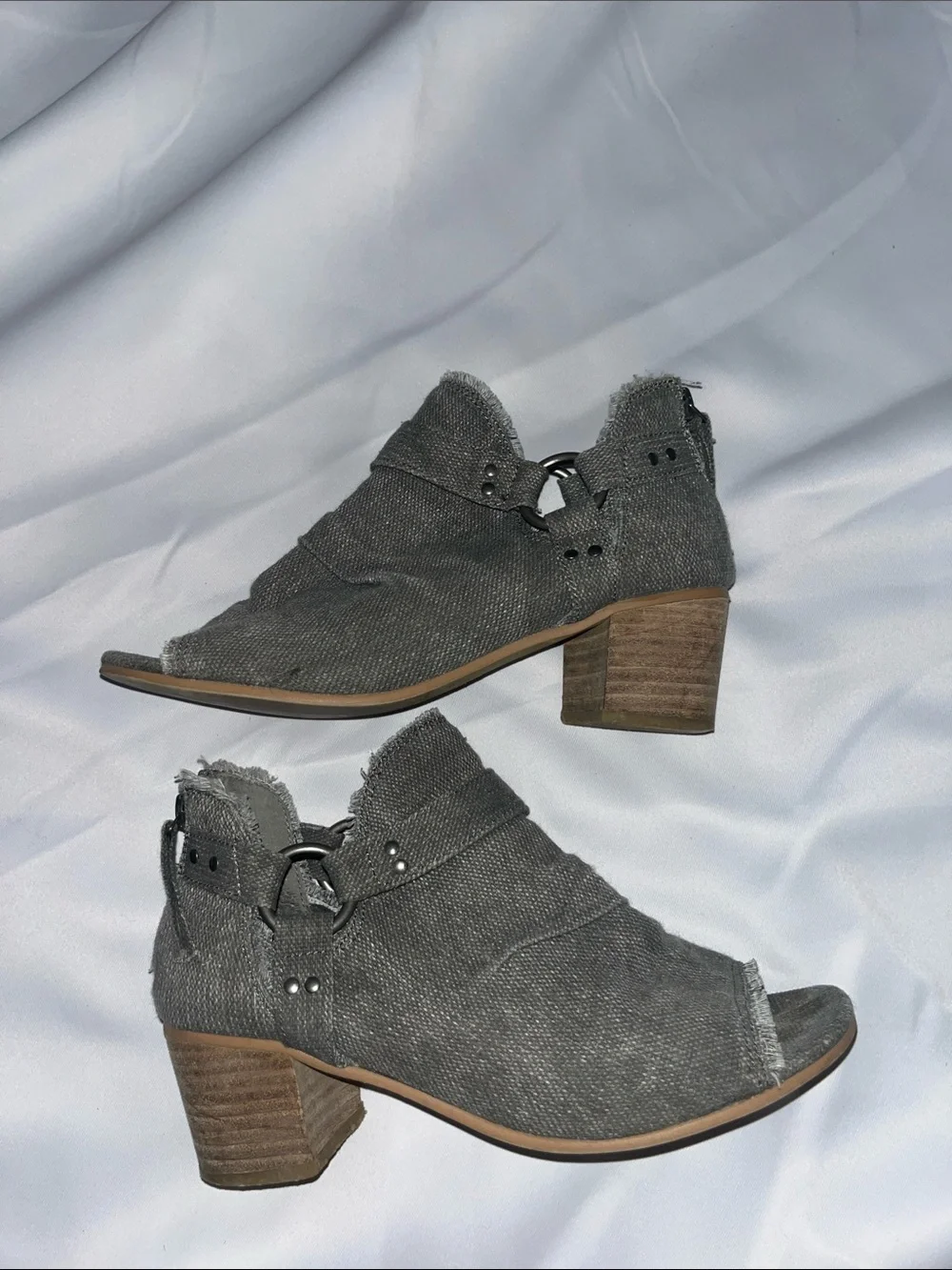 Very G Gray Frayed Open-Toe Ankle Booties with Buckle Strap